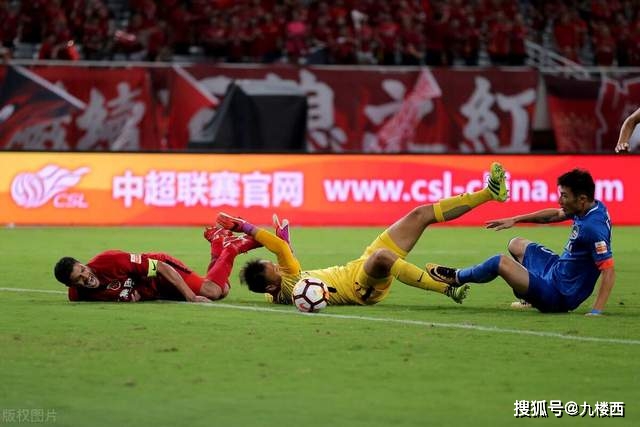 欧冠本菲卡前锋含冤停赛 皇马陷歧视风波难大胜