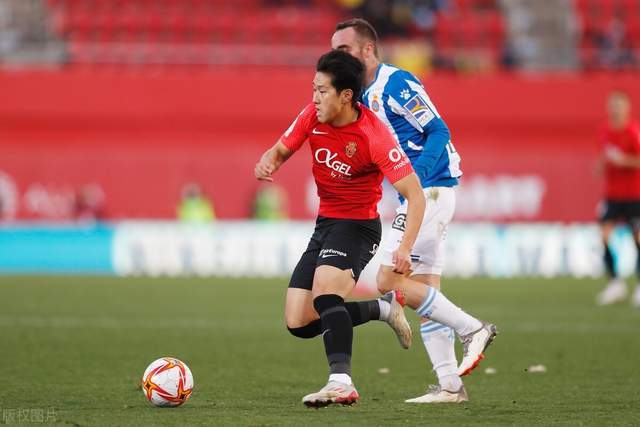 英超-萨拉赫点射加克波破门 利物浦2-0曼城
