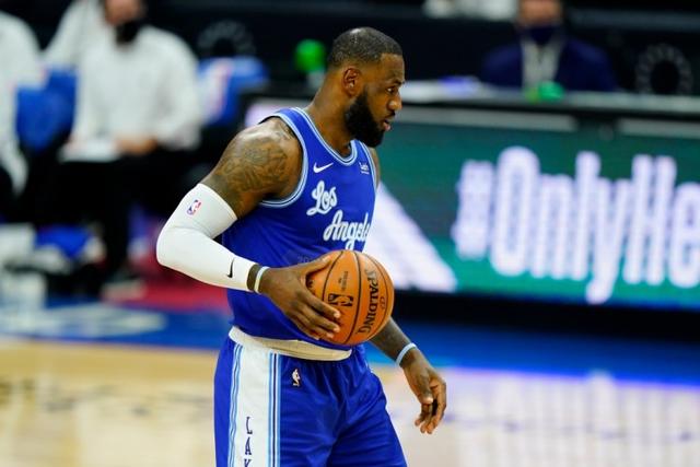 英超-B费点射三笘薰传射  曼联主场1-3布莱顿